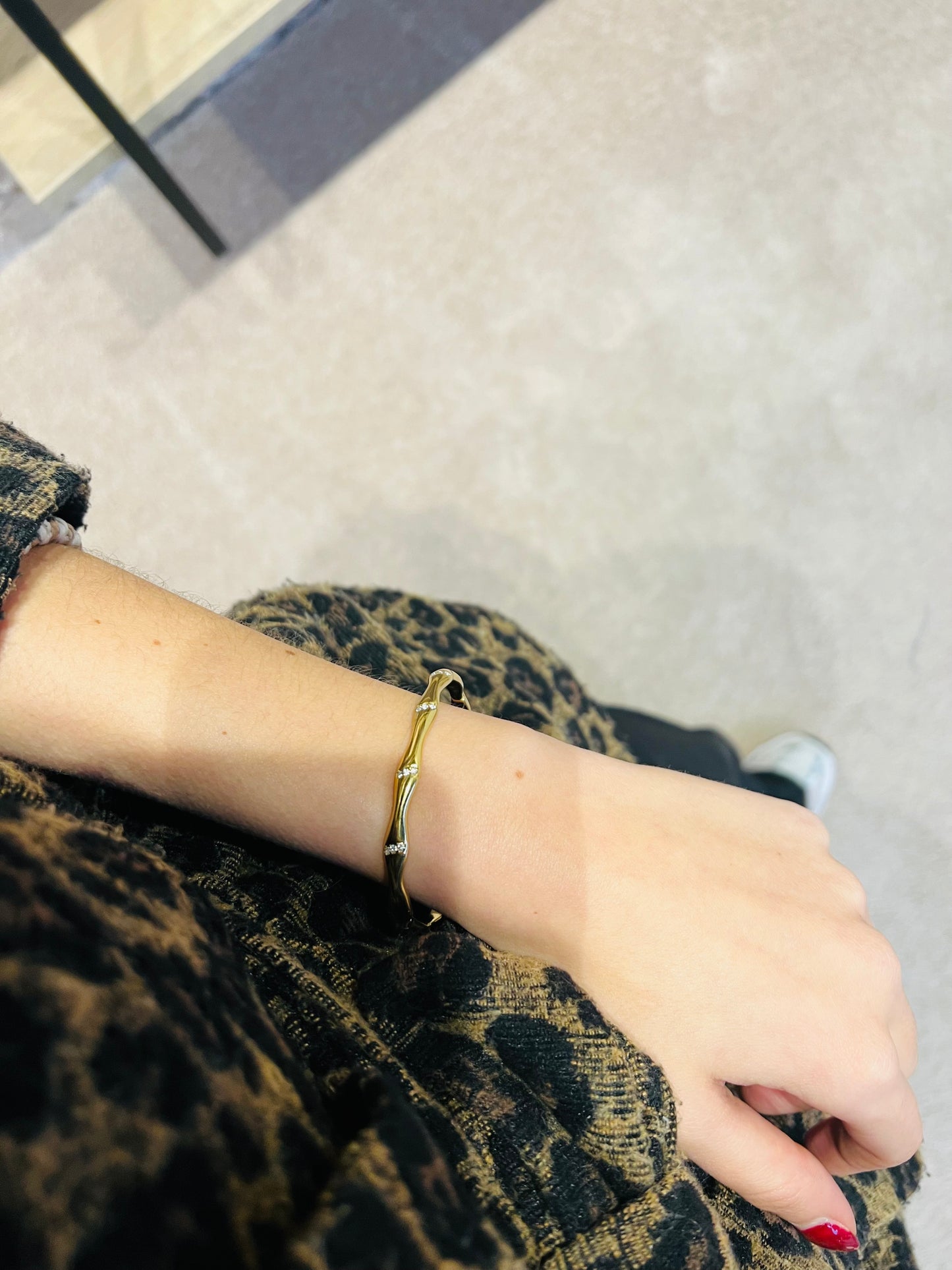 Bracelet swirled gold