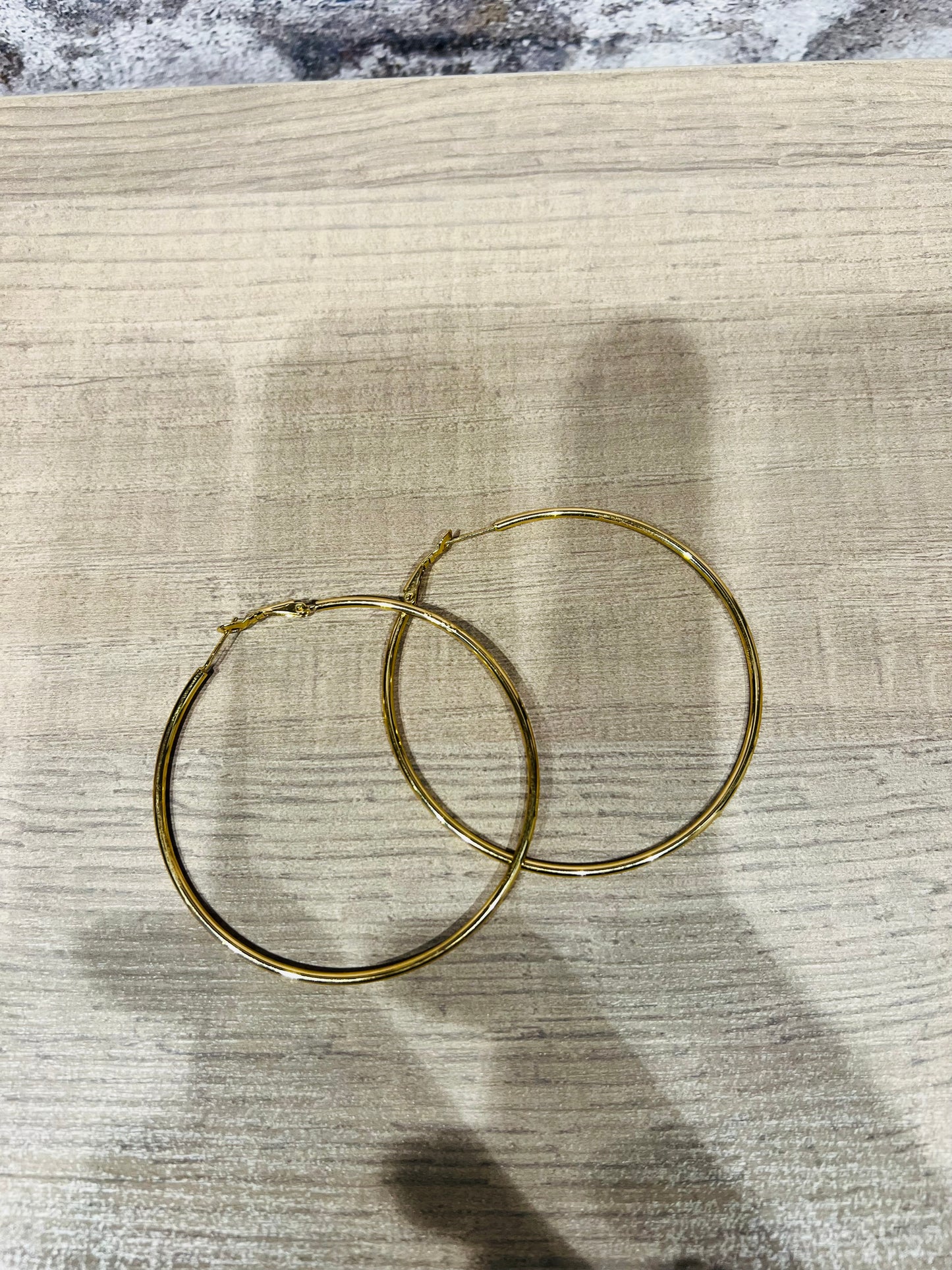 Earrings hoops gold