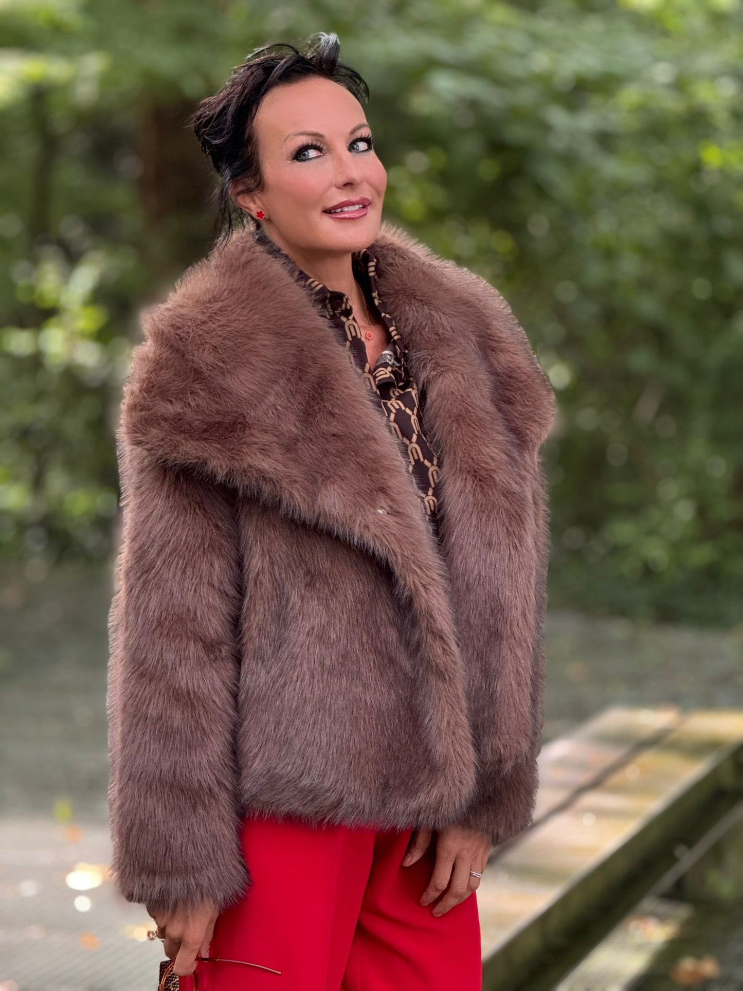 Jacket faux fur short brown