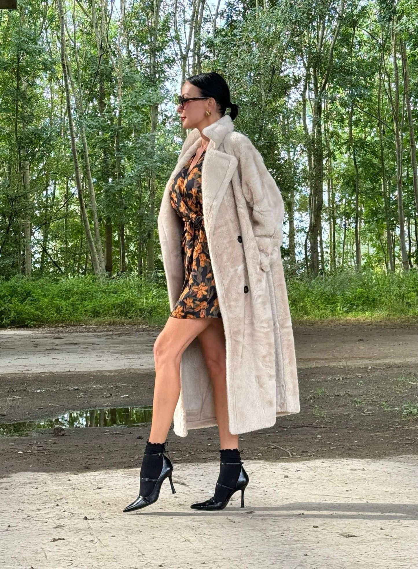 Coat faux fur long sand