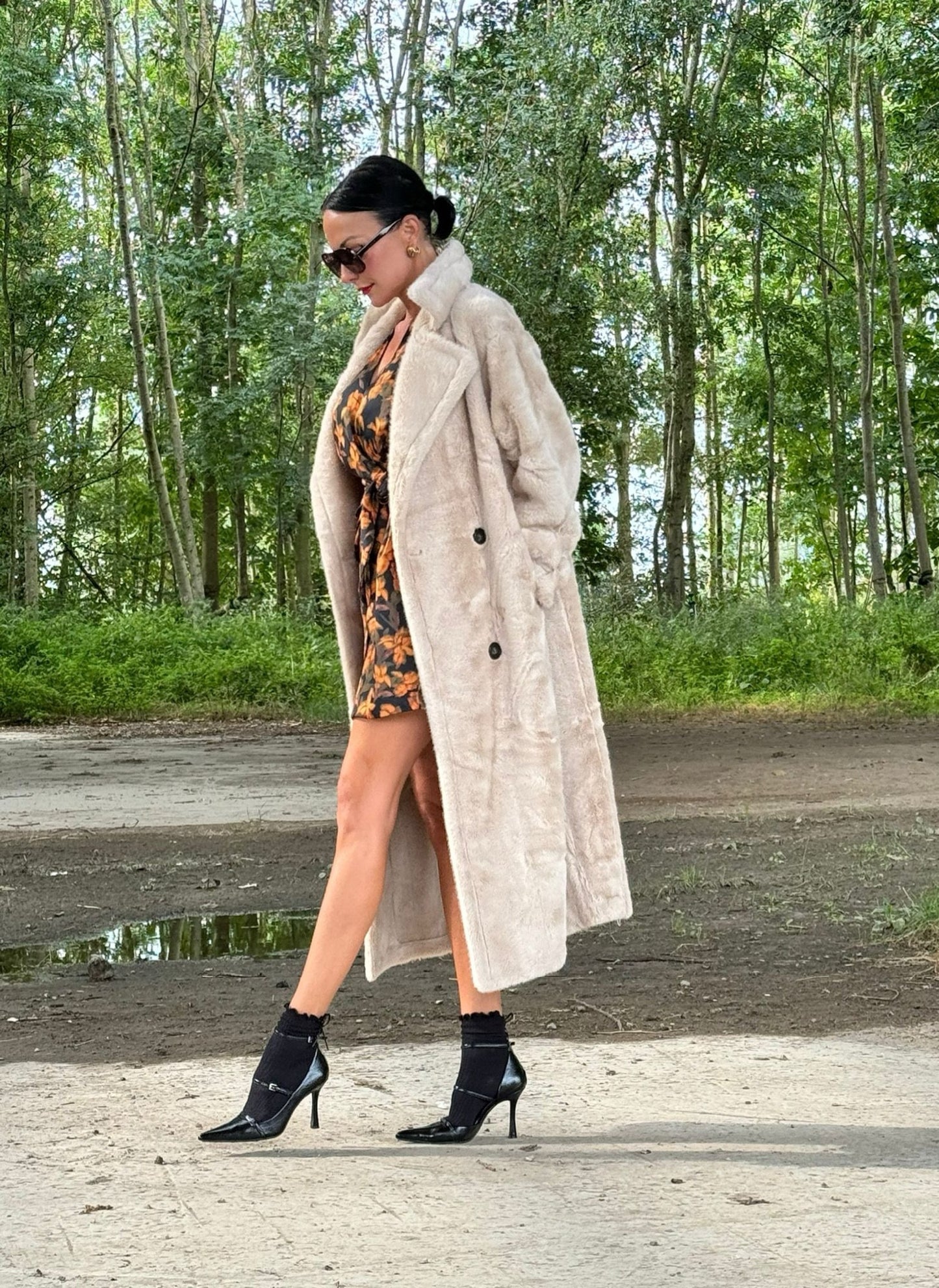 Coat faux fur long sand